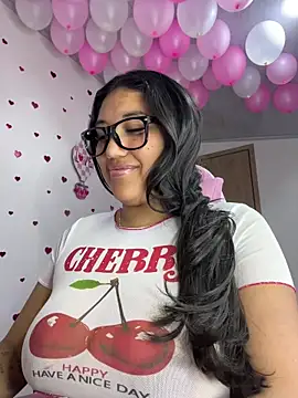 SharaRous online show from March 14, 2026, 2:39 am