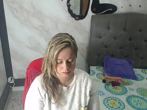 Snapshot of Brenda_bigtitis chatting on November 8, 2025, 5:01 pm Brenda bigtitis online show from November 8, 2025, 5:01 pm