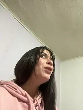 Snapshot of cami_lorena chatting on March 25, 2026, 12:05 am cami lorena online show from March 25, 2026, 12:05 am