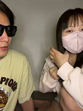 erokami36 online show from May 1, 2026, 5:17 pm