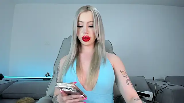 Snapshot of Sweet_Soffi chatting on May 23, 2026, 3:01 am Sweet Soffi online show from May 23, 2026, 3:01 am