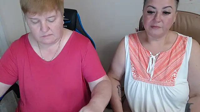 Snapshot of Bertie_Adeline chatting on September 12, 2025, 6:41 pm Bertie Adeline online show from September 12, 2025, 6:41 pm