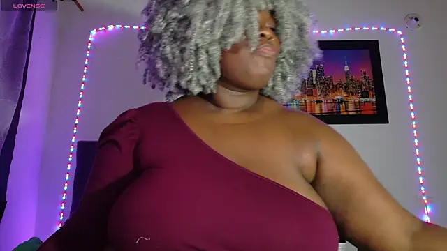 Snapshot of ebony_NeighborMoans chatting on May 6, 2026, 3:02 am ebony NeighborMoans online show from May 6, 2026, 3:02 am