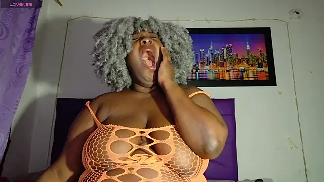 Snapshot of ebony_NeighborMoans chatting on May 12, 2026, 7:49 am ebony NeighborMoans online show from May 12, 2026, 7:49 am
