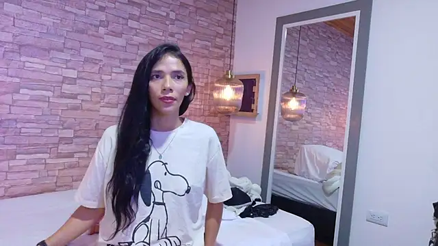 Martina thompson69 online show from October 30, 2025, 2:18 pm