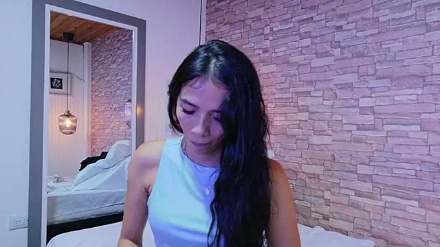 Martina thompson69 online show from January 15, 2026, 5:05 pm