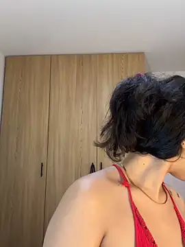 Snapshot of CatadeLuca chatting on October 1, 2025, 2:34 pm CatadeLuca online show from October 1, 2025, 2:34 pm