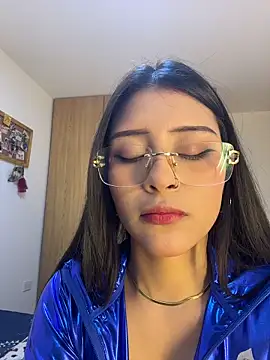 Snapshot of CatadeLuca chatting on October 31, 2025, 1:12 pm CatadeLuca online show from October 31, 2025, 1:12 pm