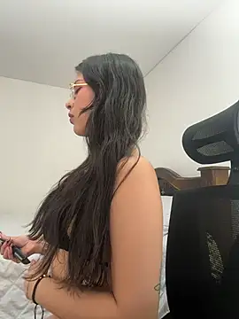 CatadeLuca online show from February 4, 2026, 5:30 pm