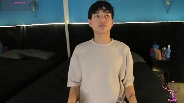 AleAurarashi online show from September 19, 2025, 10:05 am