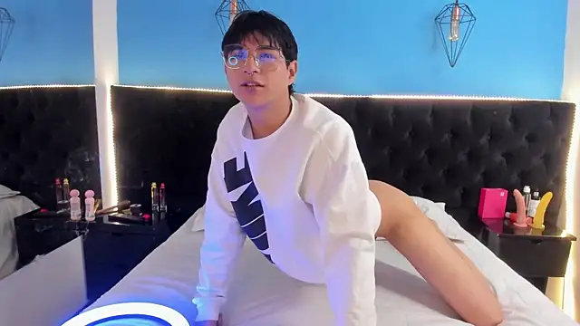 AleAurarashi online show from September 23, 2025, 7:50 pm