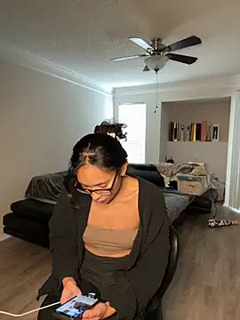 cupcakemia online show from October 4, 2025, 7:01 pm