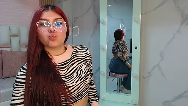 Snapshot of kim_lush_s chatting on September 8, 2025, 8:30 pm kim lush s online show from September 8, 2025, 8:30 pm