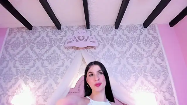 Snapshot of ScarletMore chatting on July 28, 2026, 3:21 pm ScarletMore online show from July 28, 2026, 3:21 pm