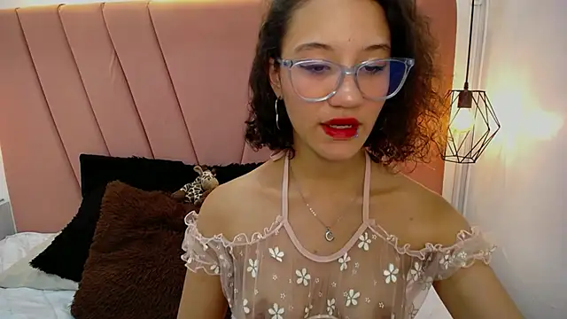 Snapshot of miss_m1a chatting on September 28, 2025, 12:49 am miss m1a online show from September 28, 2025, 12:49 am