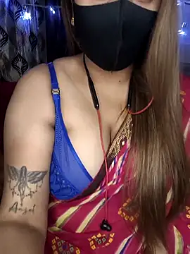 Mrs-punjaban online show from November 30, 2025, 7:18 pm