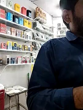 Snapshot of avi007p chatting on November 20, 2025, 1:55 pm avi007p online show from November 20, 2025, 1:55 pm