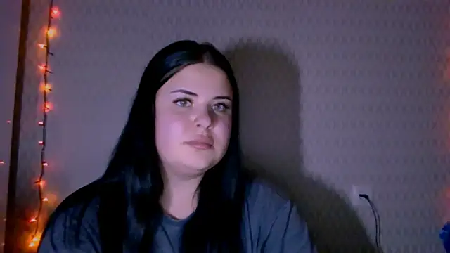 Snapshot of _Trisha_li chatting on November 30, 2025, 5:17 pm Trisha li online show from November 30, 2025, 5:17 pm