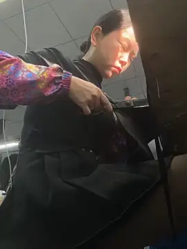 Snapshot of DHJM168 chatting on November 21, 2025, 12:43 am DHJM168 online show from November 21, 2025, 12:43 am