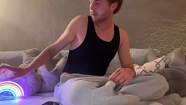 Snapshot of RioBlaze chatting on March 11, 2026, 7:42 pm RioBlaze online show from March 11, 2026, 7:42 pm