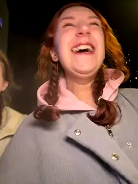 FroggyAnna online show from December 5, 2025, 6:48 pm