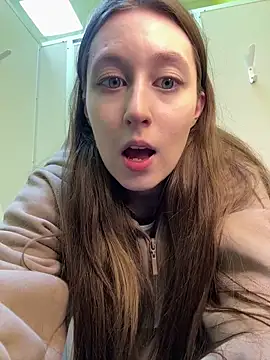 FroggyAnna online show from May 5, 2026, 6:16 pm
