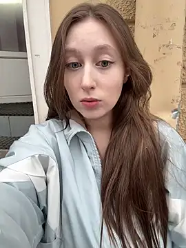 FroggyAnna online show from May 29, 2026, 5:11 pm