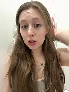 FroggyAnna online show from July 17, 2026, 4:01 pm