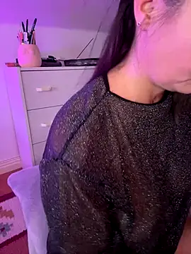 Snapshot of TheNaturalistX chatting on September 22, 2025, 12:40 pm TheNaturalistX online show from September 22, 2025, 12:40 pm