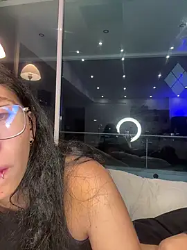 Snapshot of PussyLoversShow chatting on November 28, 2025, 4:15 am PussyLoversShow online show from November 28, 2025, 4:15 am