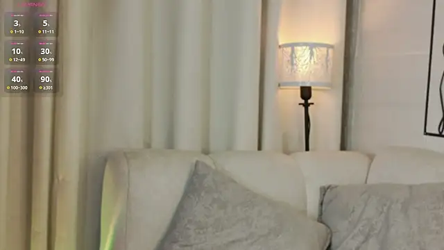 Snapshot of VioletBlacke_ chatting on August 7, 2026, 1:02 pm VioletBlacke online show from August 7, 2026, 1:02 pm