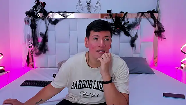 ZoeandEthan online show from October 16, 2025, 6:31 pm