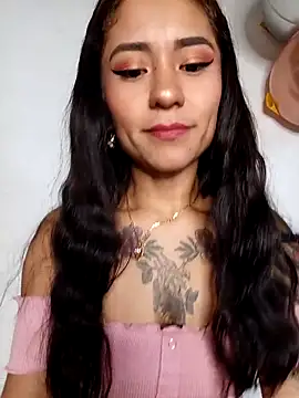 Snapshot of Liahdiaz_ chatting on November 13, 2025, 3:22 pm Liahdiaz online show from November 13, 2025, 3:22 pm