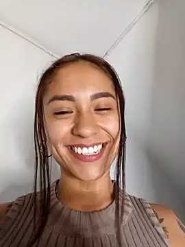 Snapshot of Liahdiaz_ chatting on November 19, 2025, 5:13 pm Liahdiaz online show from November 19, 2025, 5:13 pm