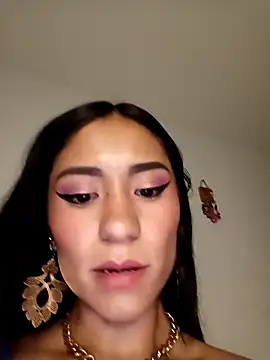 Snapshot of Liahdiaz_ chatting on November 29, 2025, 4:04 am Liahdiaz online show from November 29, 2025, 4:04 am