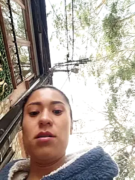Snapshot of Liahdiaz_ chatting on July 1, 2026, 1:13 pm Liahdiaz online show from July 1, 2026, 1:13 pm