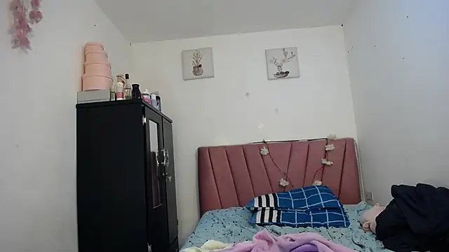 Snapshot of Liahdiaz_ chatting on July 11, 2026, 1:14 pm Liahdiaz online show from July 11, 2026, 1:14 pm