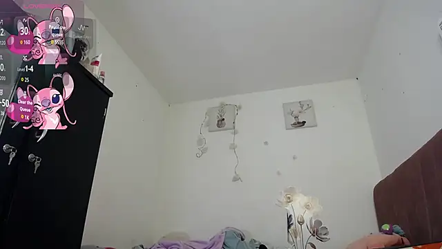 Snapshot of Liahdiaz_ chatting on July 25, 2026, 2:14 pm Liahdiaz online show from July 25, 2026, 2:14 pm