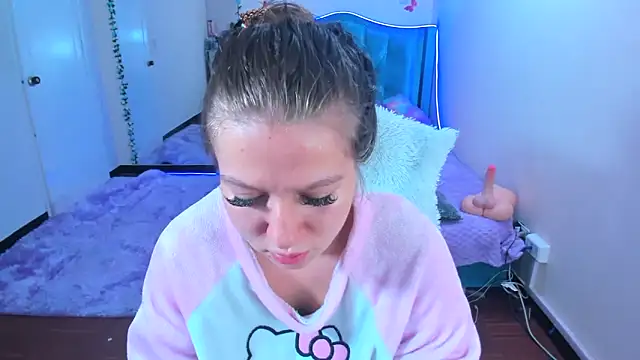 Luna Analya online show from October 3, 2025, 12:35 pm