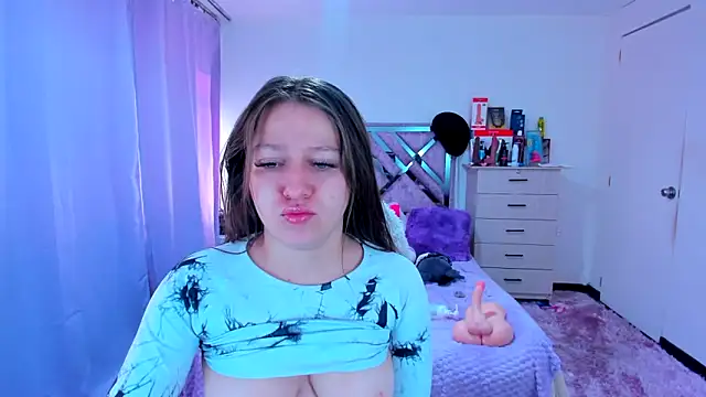 Luna Analya online show from November 8, 2025, 1:22 pm