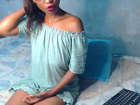 Blackntoxicabe6999 online show from December 3, 2025, 1:46 am