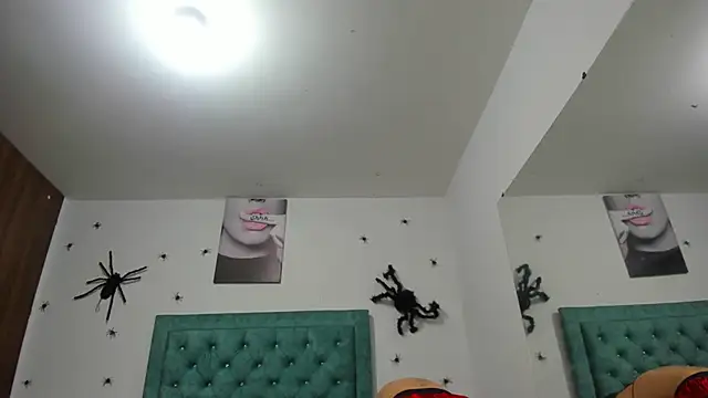 Snapshot of Rihanna_hotx chatting on October 25, 2025, 11:43 pm Rihanna hotx online show from October 25, 2025, 11:43 pm