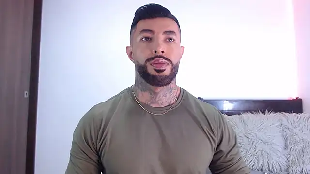 andrea de lucaa online show from January 11, 2026, 12:15 am