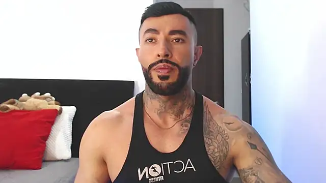 andrea de lucaa online show from May 27, 2026, 4:31 am