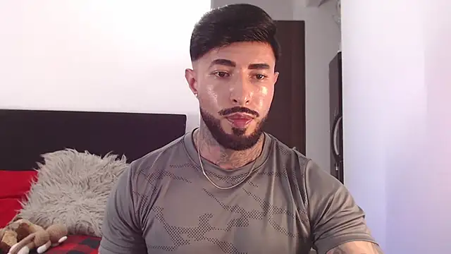 Snapshot of andrea_de_lucaa chatting on June 25, 2026, 5:23 am andrea de lucaa online show from June 25, 2026, 5:23 am