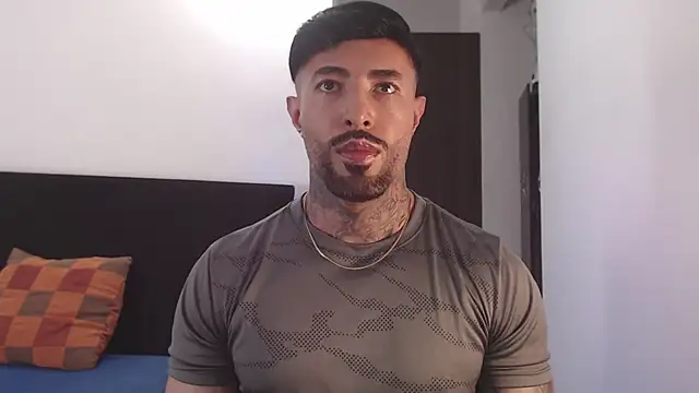 Snapshot of andrea_de_lucaa chatting on July 20, 2026, 2:48 am andrea de lucaa online show from July 20, 2026, 2:48 am