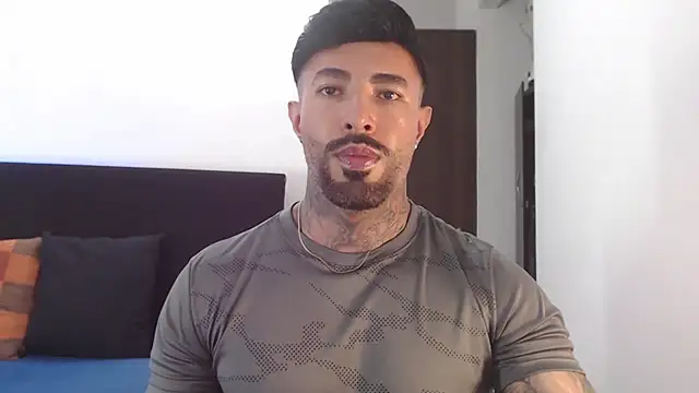 Snapshot of andrea_de_lucaa chatting on July 21, 2026, 2:47 am andrea de lucaa online show from July 21, 2026, 2:47 am