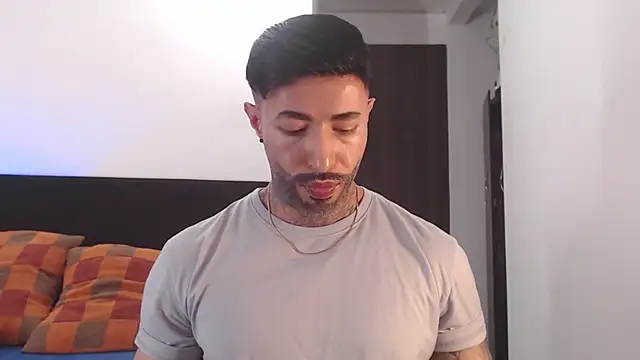 Snapshot of andrea_de_lucaa chatting on July 26, 2026, 3:14 am andrea de lucaa online show from July 26, 2026, 3:14 am