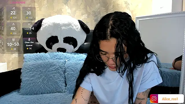 Snapshot of alice_rose5 chatting on October 17, 2025, 3:53 am alice rose5 online show from October 17, 2025, 3:53 am