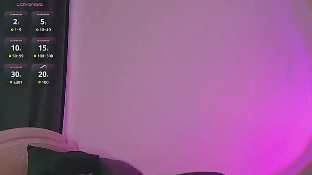 MiaSweetasHoney online show from October 9, 2025, 6:22 am